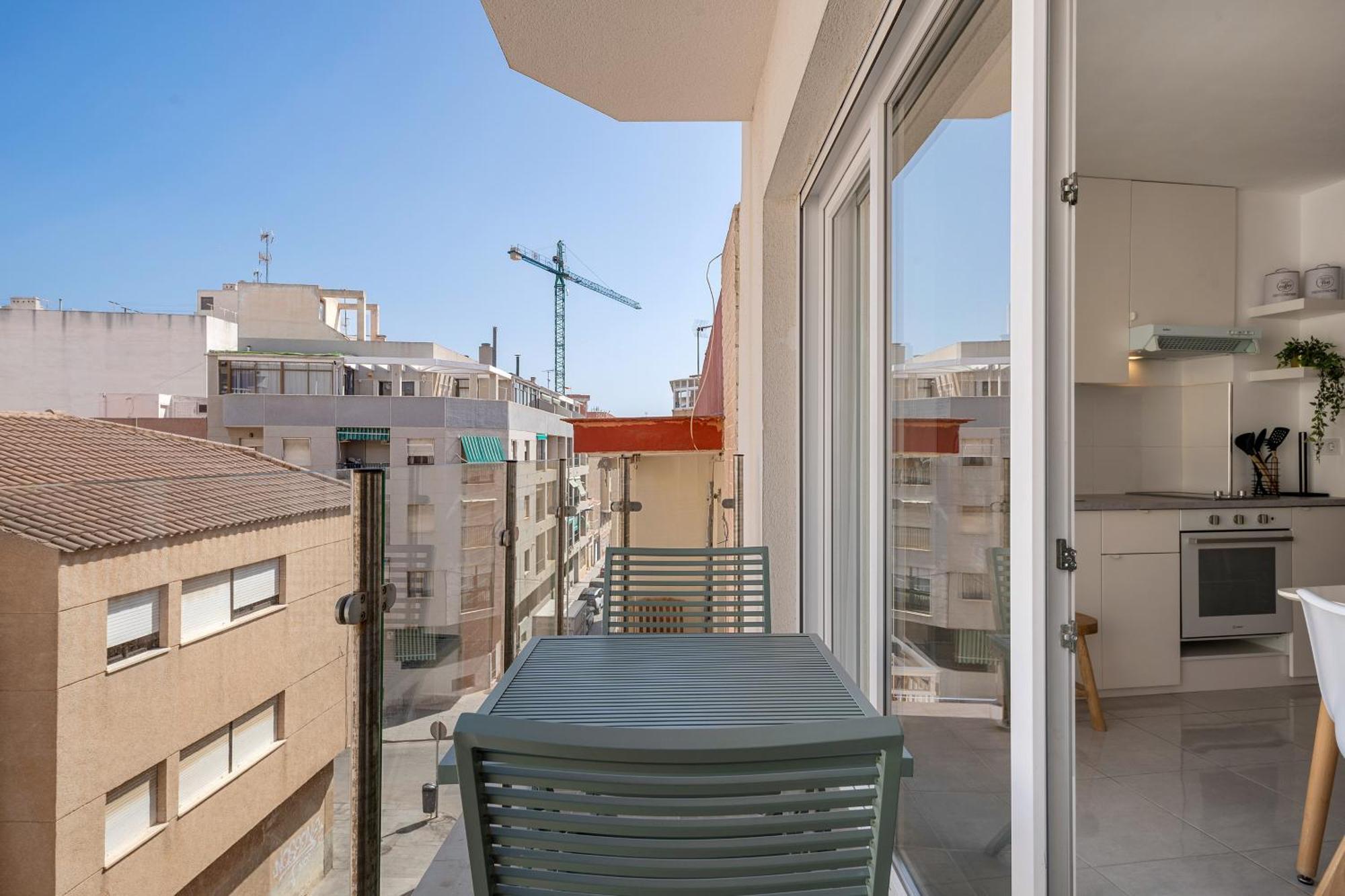 Casa Amorosa Apartment With Pool - Close To Beach, City Centre And Bus Station Torrevieja Exterior photo
